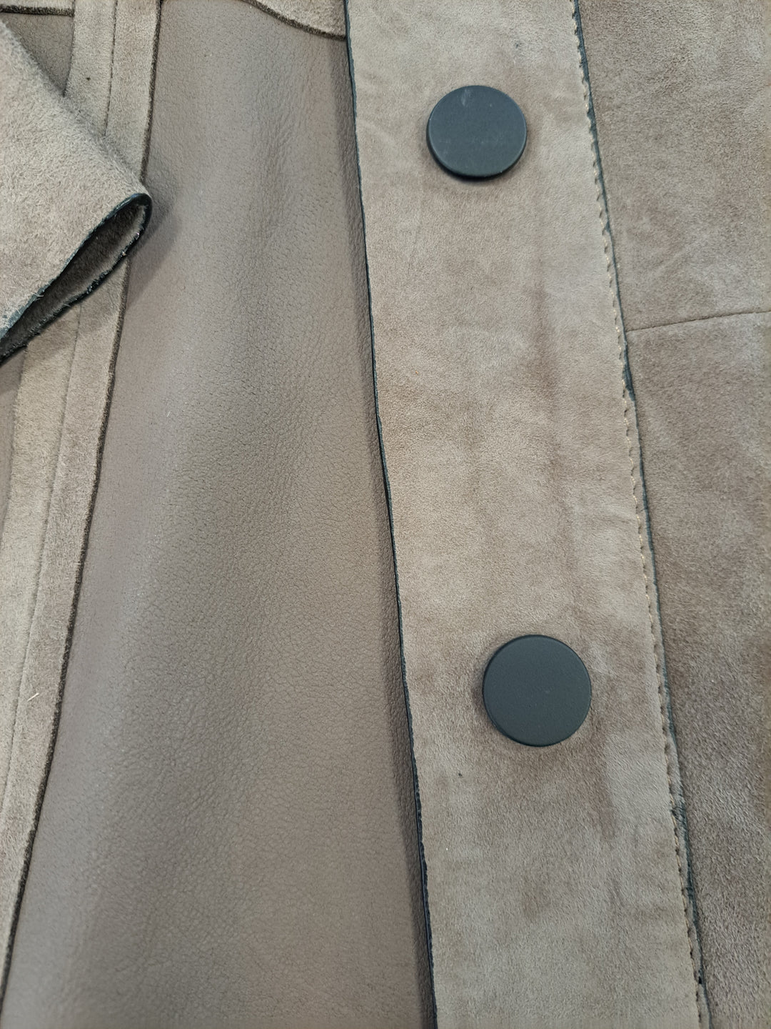 Gerhard, 65 cm. - Krave - Gede ruskind tykt læder - Mand - Mørkegrå