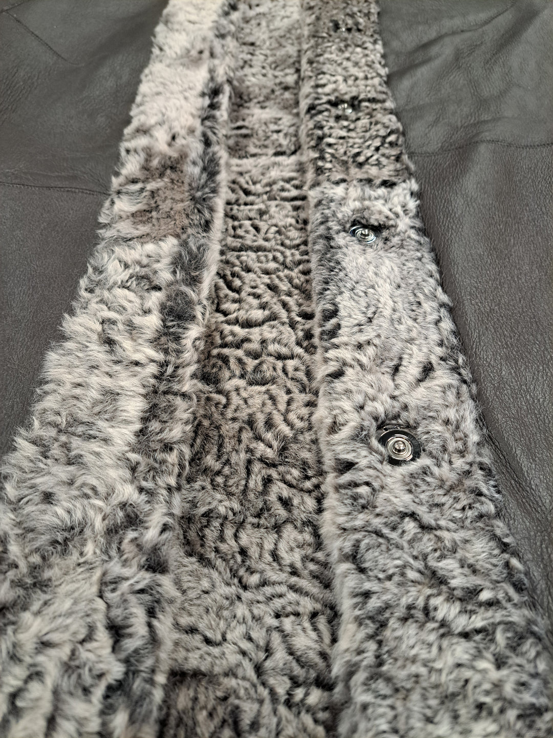 Innocente, 125 cm. - Krave - La Coon Lamb - Kvinder - Mørkebrun