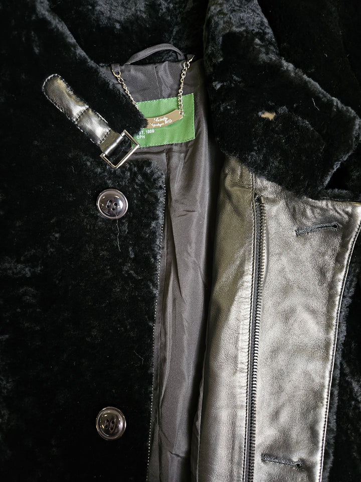 Jallel, 100 cm. Wave Lamb - Man Black