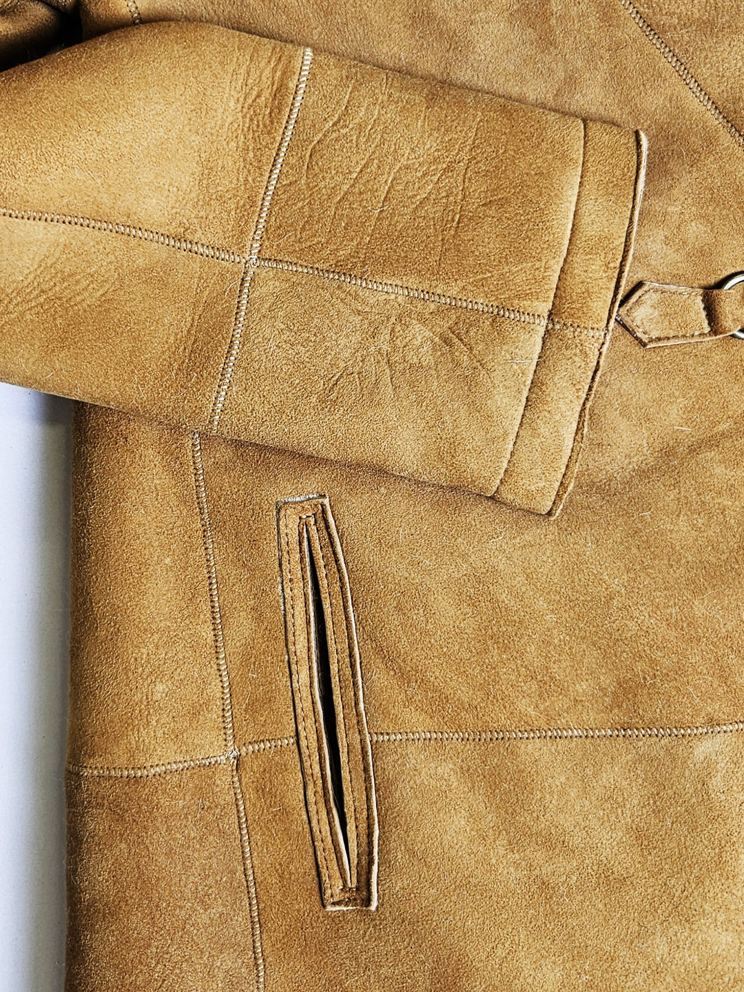 969, 90 cm. - Hette - Semsket lammejakke - Dame - Cognac