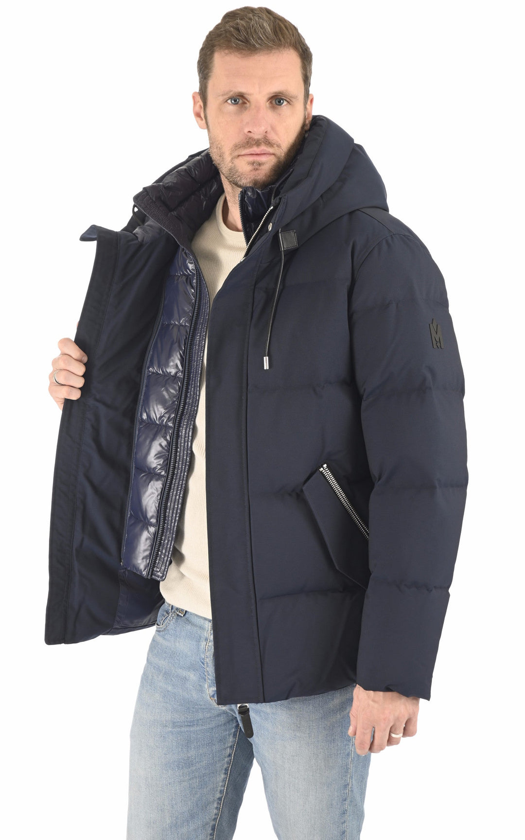 A "GRAYDON" Bleu Marine Mackage Ves Doudoune Homme interior photo