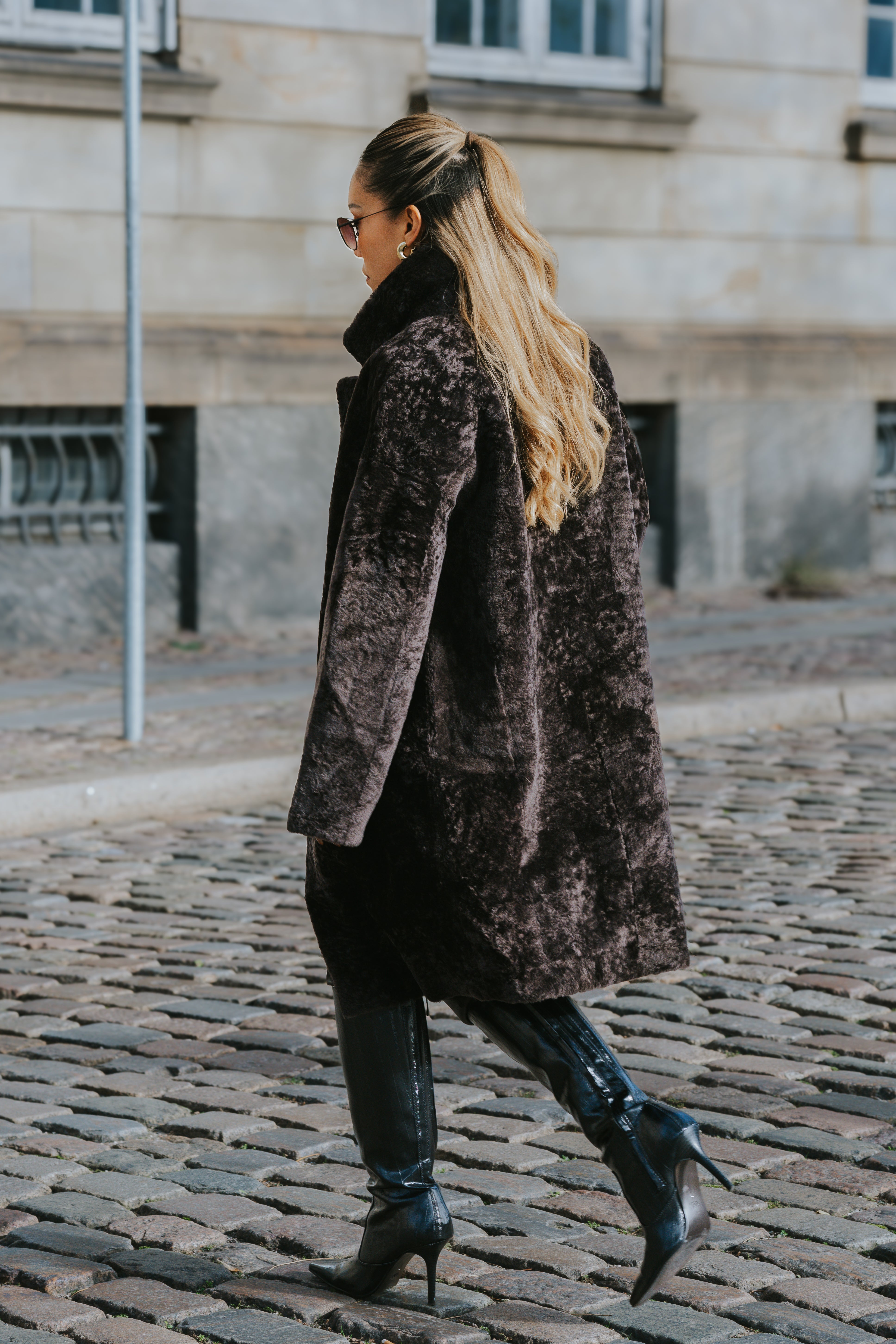 Izel, 95 cm. - Collar Nappa Lamb - Women Brown – Stampe Denmark