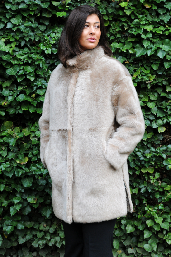 Halima, 85 cm. - Krave - La Coon Lamb - Kvinder - Kamel