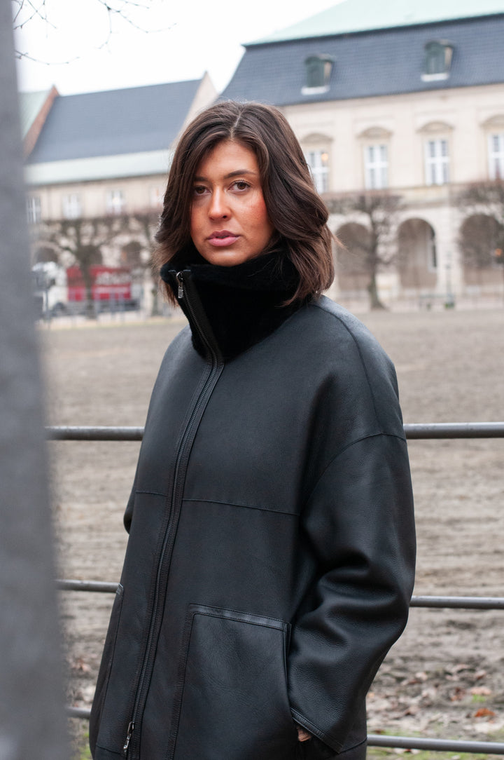 Isilda, 105 cm. - Krage - Nappa Lamb - Dam - Svart