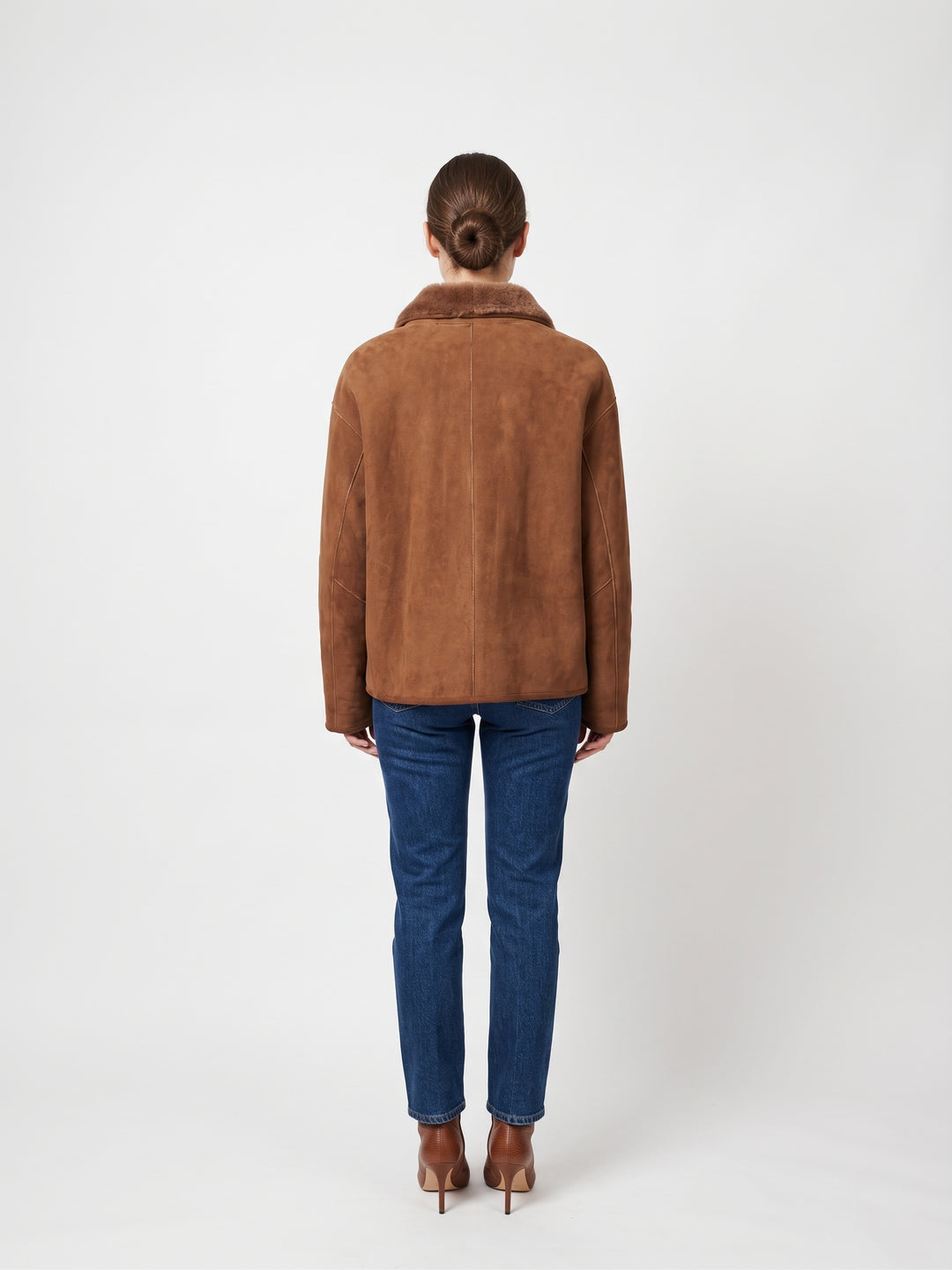 Jumana, 60 cm. - Krage - Mocka Lamm - Dam - Tobak