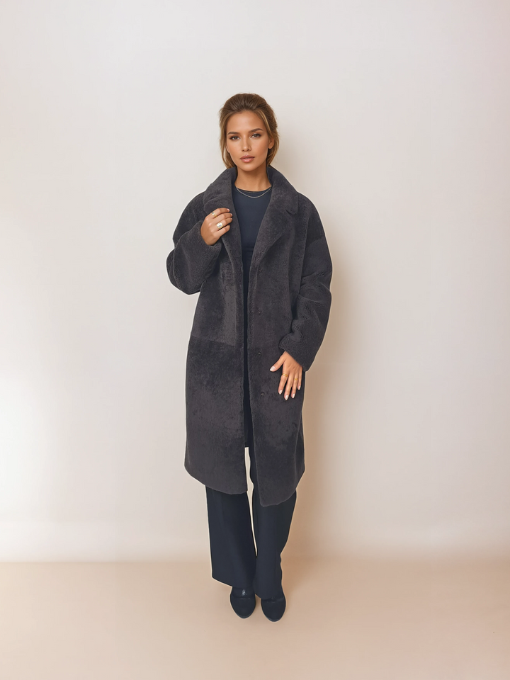 Hella, 95 cm. - Krage - Lockigt lamm - Kvinnor - Kaffe