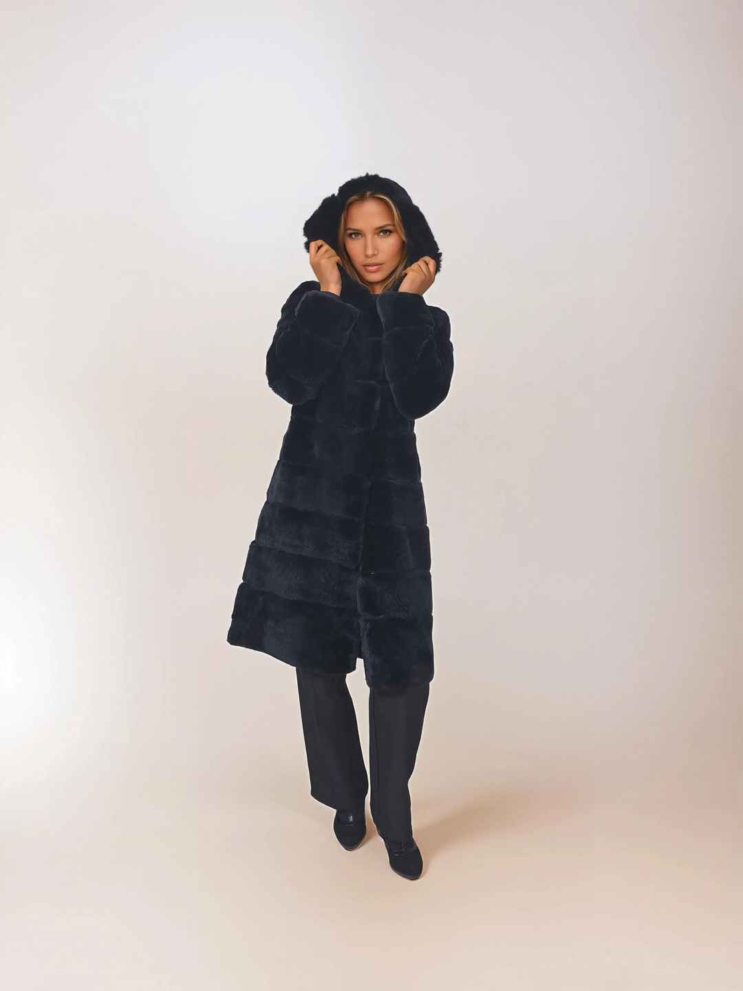 Petrovski, 100 cm. - Hætte - Rex - Damer - Sort