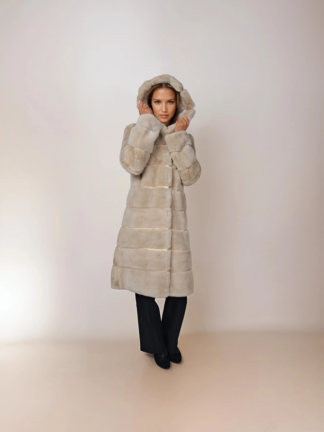 Petrovski, 100 cm. - Hætte - Rex - Damer - Creme