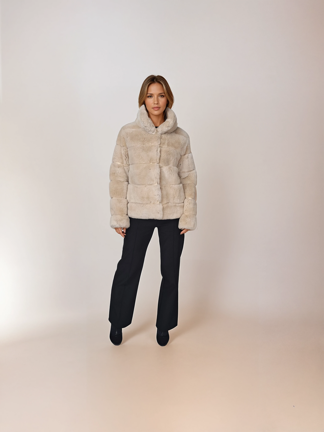 Petrovski, 60 cm. - Collar - Rex - Women - Cream