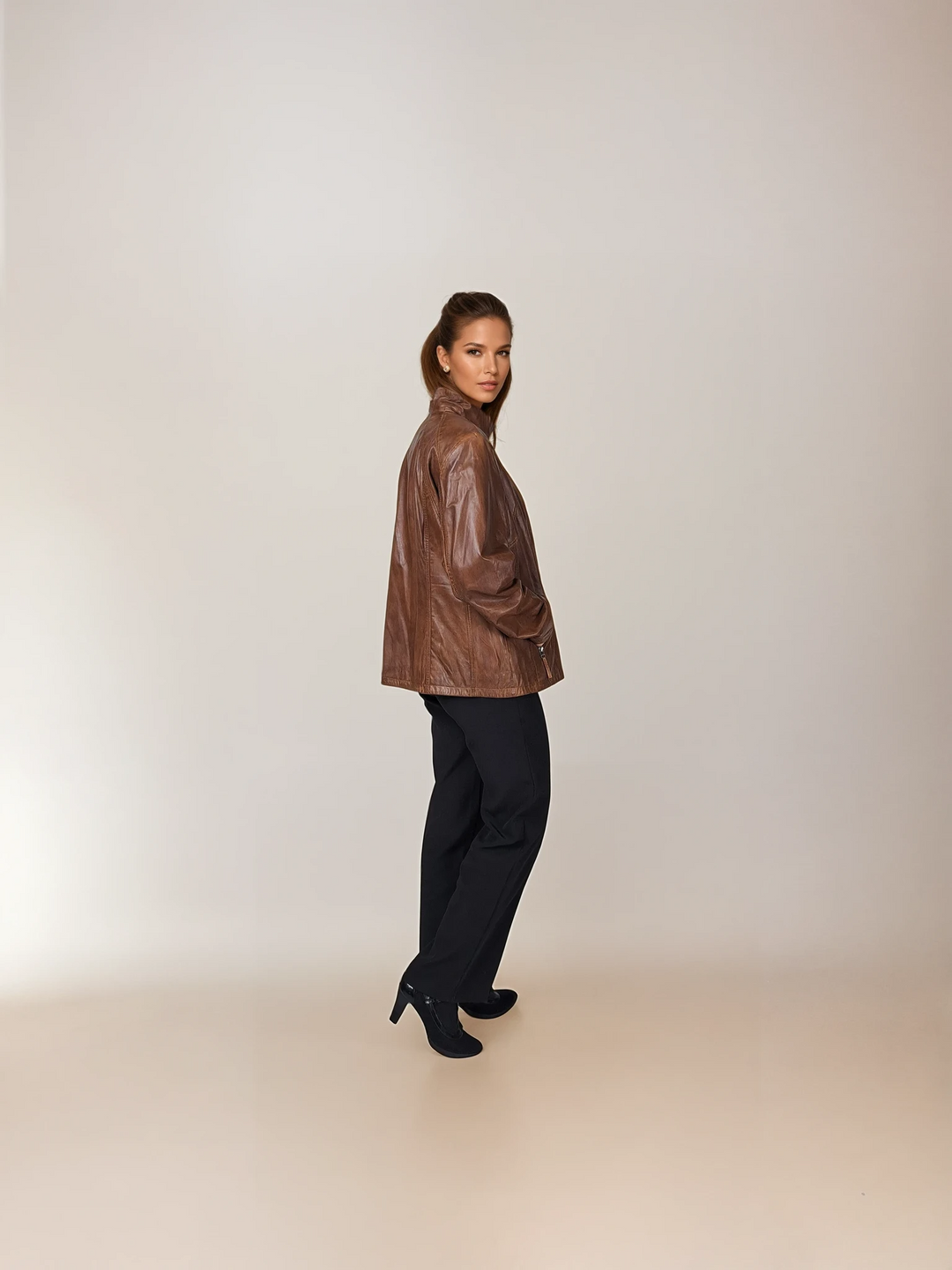 P 14-02 - Comfort - Lamb Malli Leather - Women - Dark Cognac