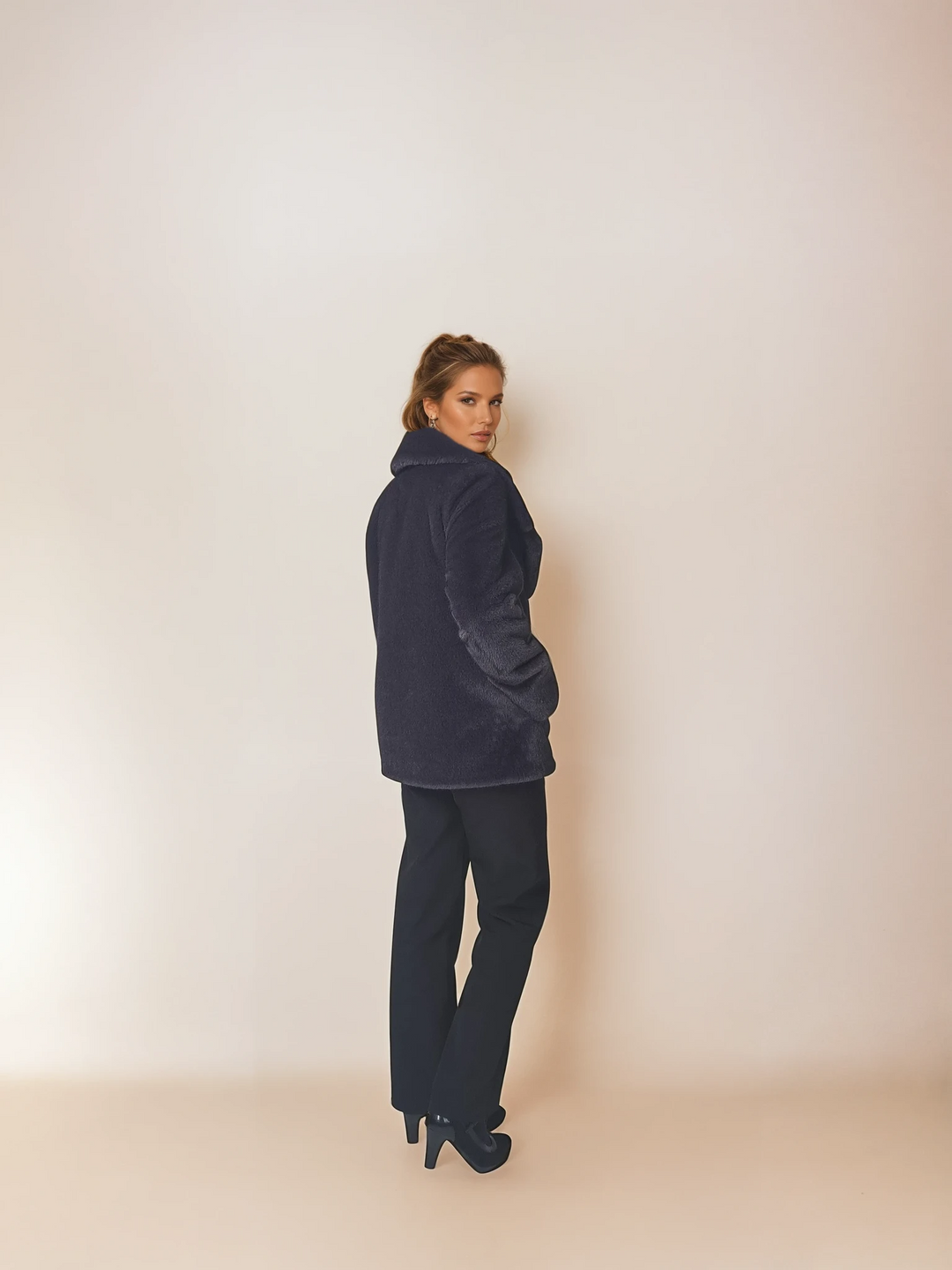 Jordana, 70 cm. - 100 % imiteret pels - Kvinder - Lilla