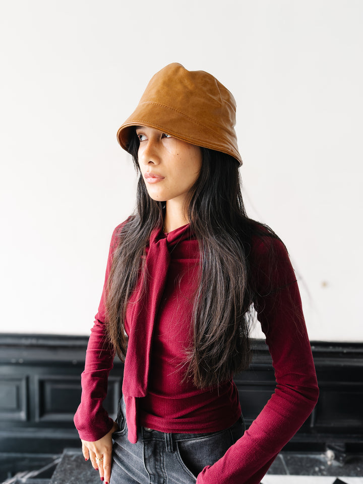 HL24C049 Leather Hat - Leather - Accesories - Cognac
