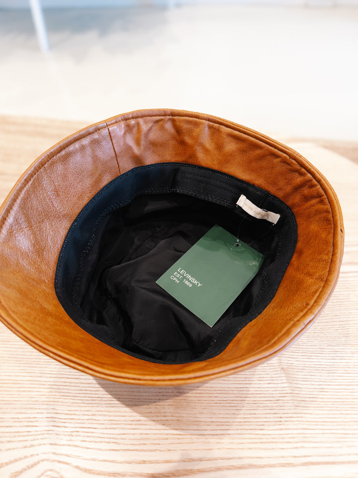 HL24C049 Leather Hat - Leather - Accesories - Cognac