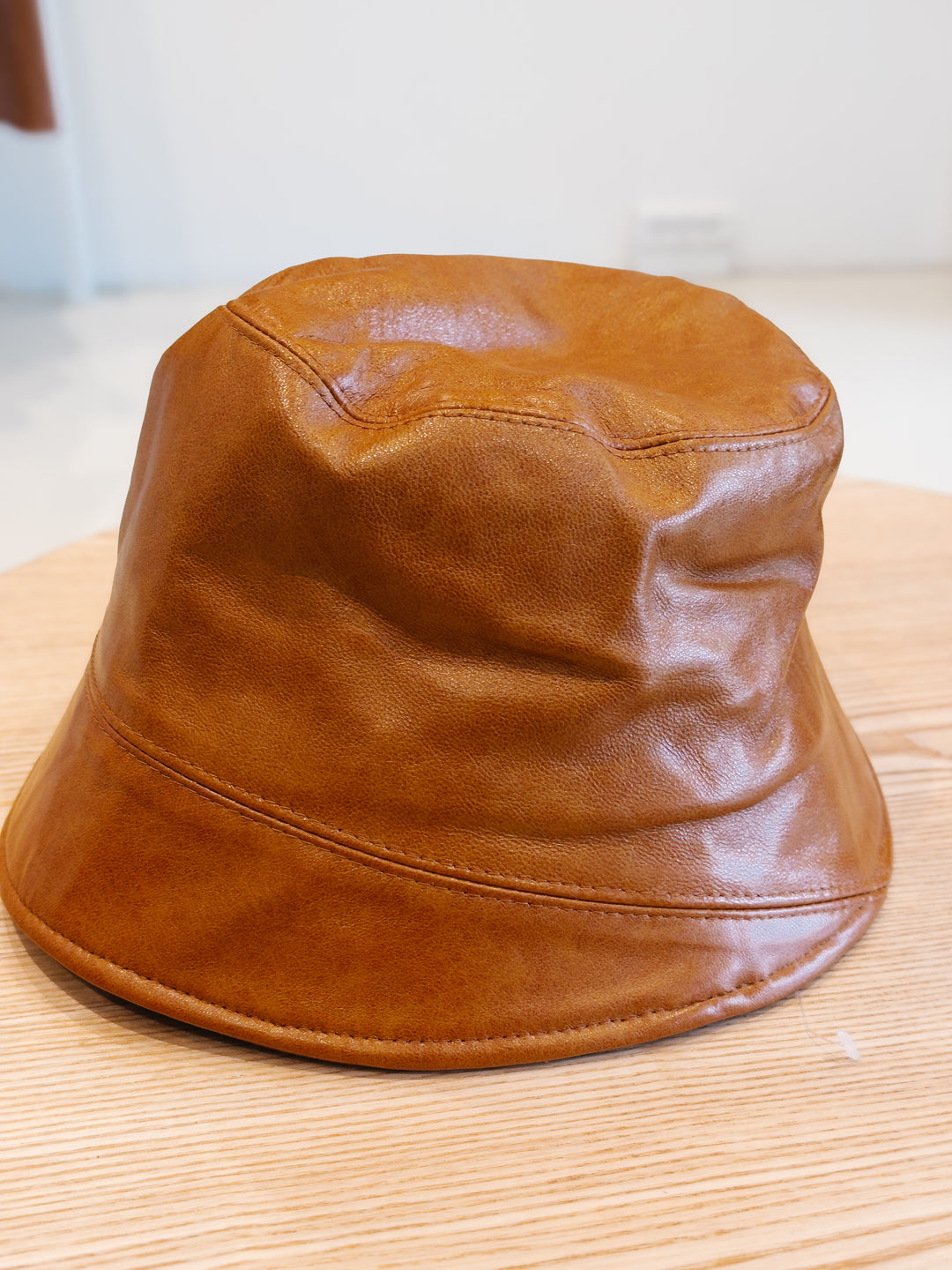 HL24C049 Leather Hat - Leather - Accesories - Cognac