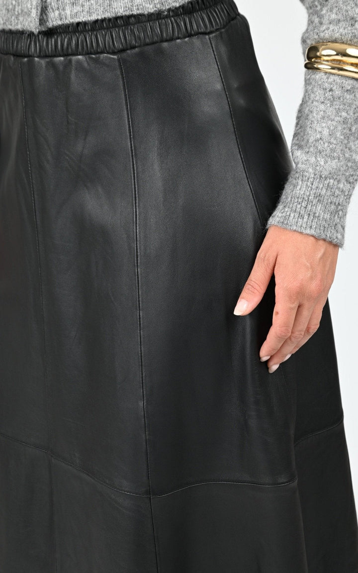 Jupe Cuir Femme Oakwood, modèle Nahee 65102 de couleur black 501