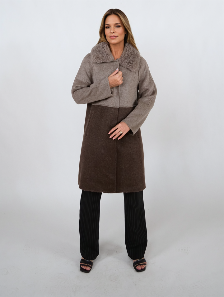 Italia, 95 cm. – Kragen – 100 % Wolle – Damen – Taupe und Dunkelbraun