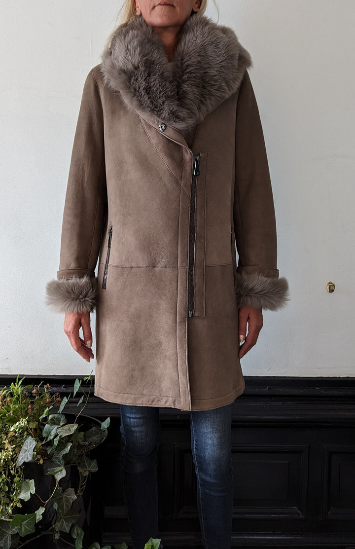 Piemonte, 90 cm. - Hood - Suede Lamb Coat - Women - Dark Oak