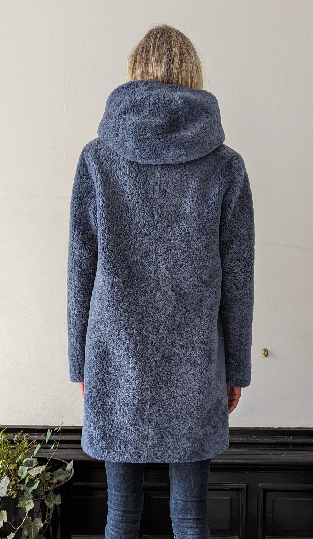 Delaney, 87 cm. - Hood - Curly Lamb Jacket - Women - Blue