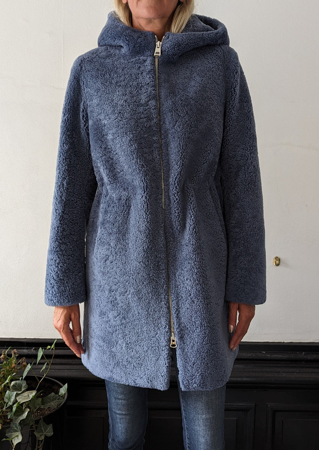 Delaney, 87 cm. - Hood - Curly Lamb Jacket - Women - Blue