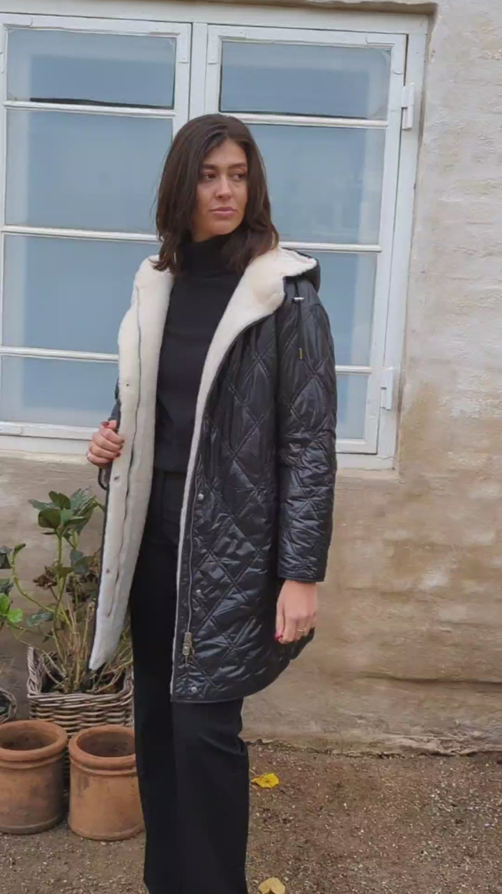 Gernsey, 90 cm. - Kapuze - Lammjacke Glattes Haar - Damen - Weiß